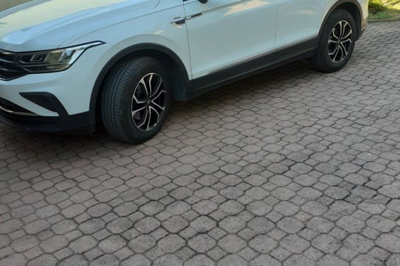 Volkswagen Tiguan SUV 2022