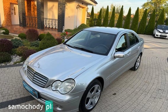Mercedes-Benz C-Klasa Sedan 2005