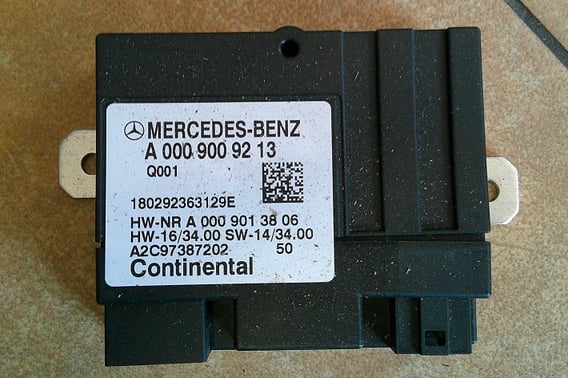 MERCEDES W447 MODUŁ POMPY PALIWA A0009009213