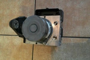 AUDI A4 B9 POMPA ABS 8W0907379E 8W0907379J