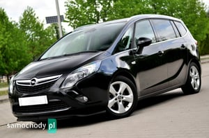 Opel Zafira Minivan 2011