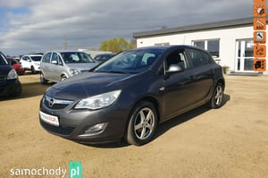 Opel Astra Hatchback 2012