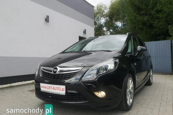 Opel Zafira Minivan 2012