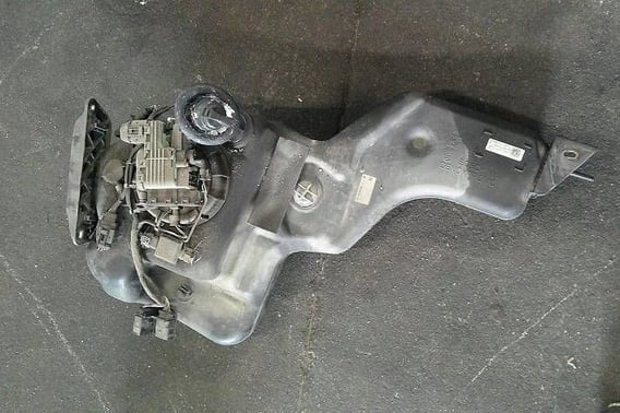 SEAT ALHAMBRA MK2 SHARAN 7N 2,0TDI ZBIORNIK ADBLUE 7N0131877G