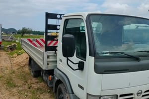 Nissan Cabstar Skrzynia 2004