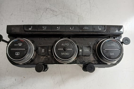 VW PASSAT B8 PANEL NAWIEWU I KLIMATYZACJI 5G0907044AK
