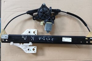 AUDI A4 B9 MECHANIZM PODNOSZENIA SZYBY PRAWY TYŁ 8W0839462