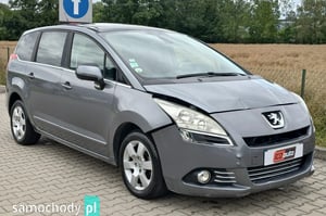 Peugeot 5008 Minivan 2011