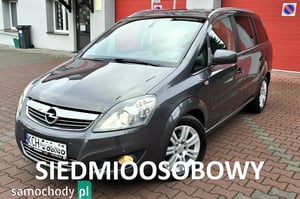 Opel Zafira Minivan 2011