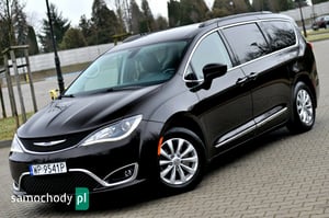 Chrysler Pacifica Minivan 2017