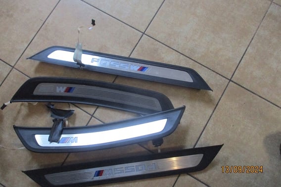 BMW 5 G30 M550D LISTWY PROGOWE KOMPLET