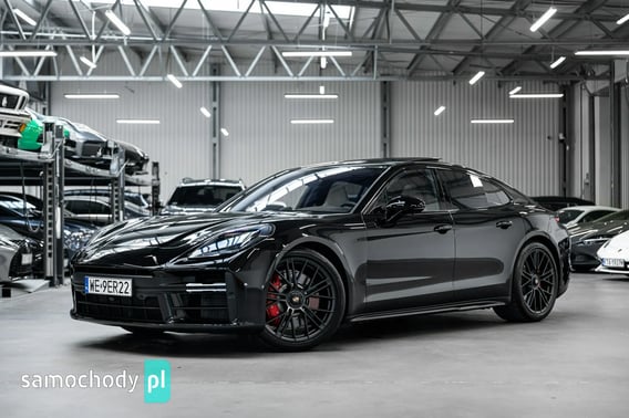 Porsche Panamera Sedan 2024