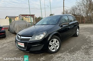Opel Astra Hatchback 2012