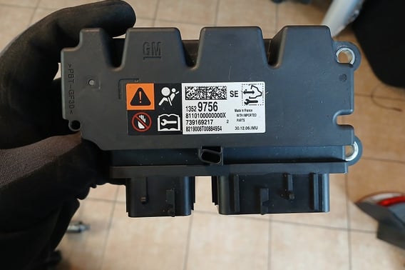 OPEL ASTRA K MODUŁ SENSOR PODUSZEK 13529756