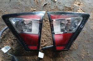 FORD KUGA MK2/ESCAPE LAMPA W KLAPĘ P/L GJ54-13A602-AF/603-AF