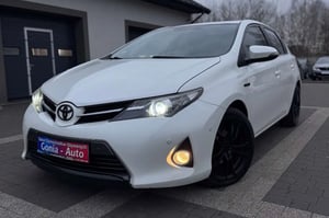 Toyota Auris Hatchback 2013