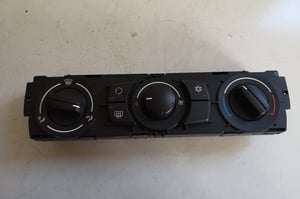 BMW E87 PANEL NAWIEWU I KLIMATYZACJI 9221856-01