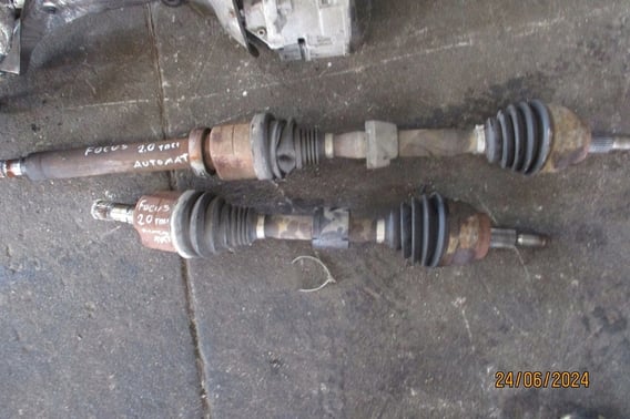 FORD FOCUS MK3 2,0TDCI AUTOMAT PÓŁOŚ PRAWA/LEWA
