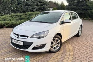 Opel Astra Hatchback 2014
