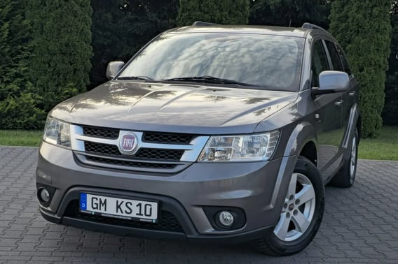 Fiat Freemont SUV 2013