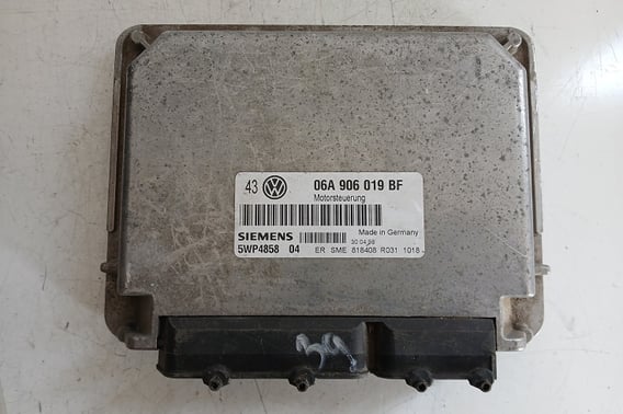 VW GOLF IV MODUŁ STEROWNIK SILNIKA 06A906019BF