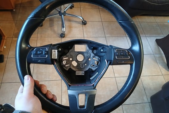 VW PASSAT B7 KIEROWNICA MULTIFUNKCJA SKÓRA 3C8419091BE