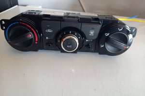 HYUNDAI I20 PANEL NAWIEWU I KLIMATYZACJI 97250-4P540