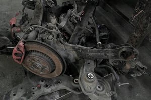 VOLVO XC60 I LIFT 2,4D ZWROTNICA KOŁA TYLNEGO PRAWA/LEWA