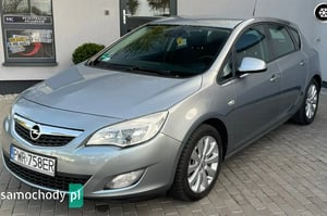 Opel Astra Hatchback 2011