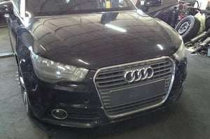 AUDI A1 8X MASKA ZDERZAK LAMPY EU BŁOTNIKI PAS PRZÓD KOMPLETNY LZ9Y