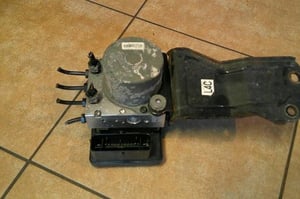 KIA STONIC I POMPA ABS 58920-H8250