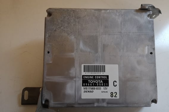 TOYOTA AVENSIS MODUŁ STEROWNIK SILNIKA 89661-0521