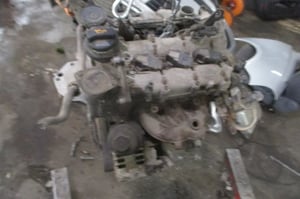 VW POLO 9N SILNIK 1,2 12V AZQ