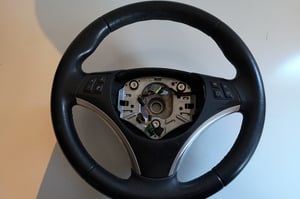 BMW E87 KIEROWNICA MULTIFUNKCYJNA SKÓRA 67698994-01