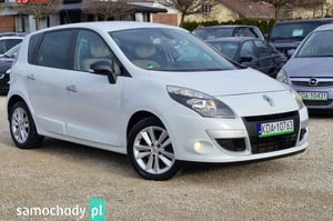 Renault Scenic Minivan 2011