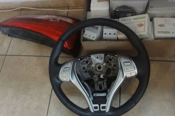 NISSAN NAVARA D23 KIEROWNICA MULTIFUNKCJA