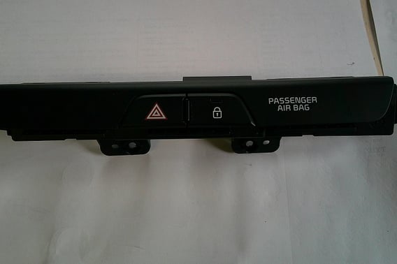 KIA STONIC PRZYCISK ŚWIATEŁ AWARYJNYCH 4D6361-1000