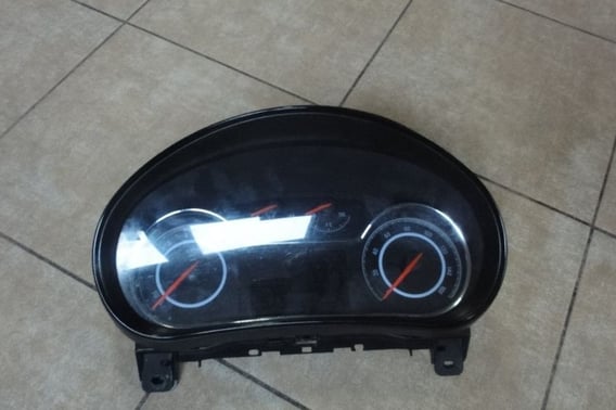 OPEL INSIGNIA A LIFT LICZNIK ZEGAR 23464932