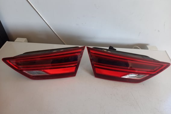 SEAT LEON III CUPRA LAMPA LED W KLAPĘ P/L 5F9945308H/5F9945307H