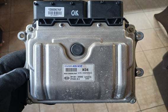 KIA STONIC I MODUŁ STEROWNIK SILNIKA 39128-04040
