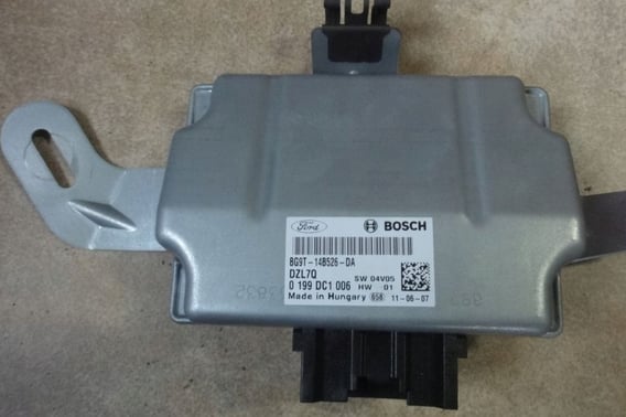FORD MONDEO MK4 MODUŁ 30765876AC