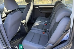 Volkswagen Touran Minivan 2011