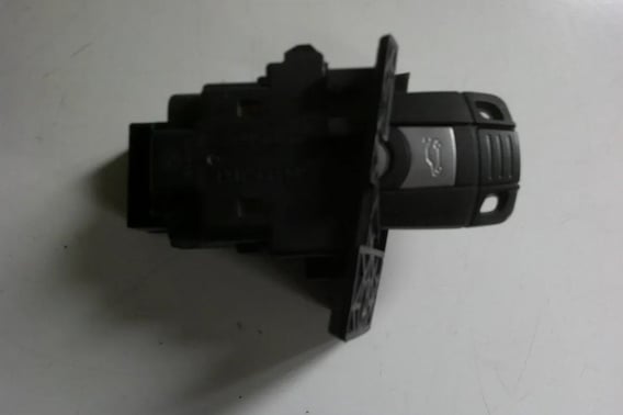 BMW E90 E93 LIFT M-PAKIET STACYJKA Z KLUCZYKIEM 108625-10