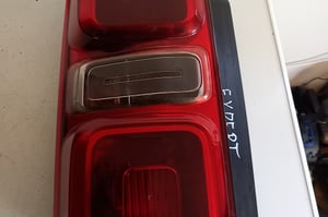 PEUGEOT EXPERT III LAMPA TYŁ LEWA EUROPA 9808243180