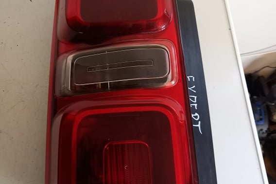 PEUGEOT EXPERT III LAMPA TYŁ LEWA EUROPA 9808243180