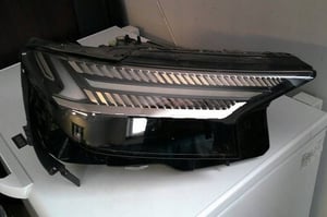 AUDI Q4 E-TRON LAMPA PRZÓD PRAWA MATRIX 89A941036 EU