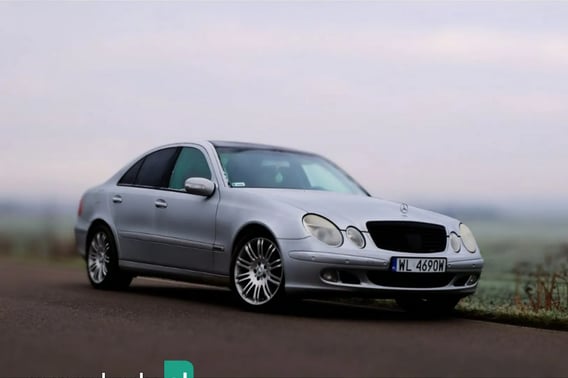 Mercedes-Benz E-Klasa Sedan 2002