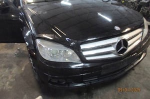 MERCEDES W204 LAMPA LEWA BŁOTNIKI PAS PRZÓD C197 EU (Kopia)
