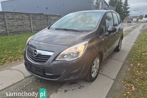 Opel Meriva Minivan 2011