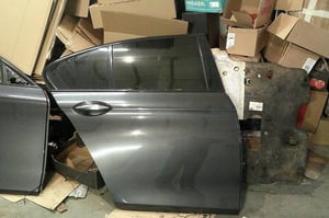 BMW 5 F10 DRZWI TYŁ PRAWE A90/7